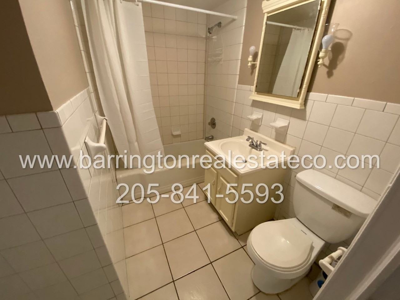 1109 Oakwood St - Photo 4 of 5