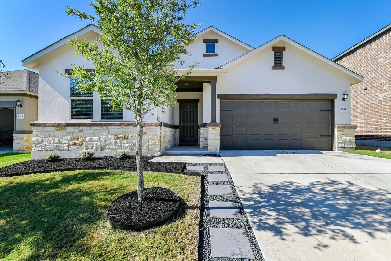 1349 Eagle Ray St - Photo 2 of 38