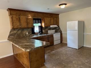 311 Martin St - Photo 2 of 9