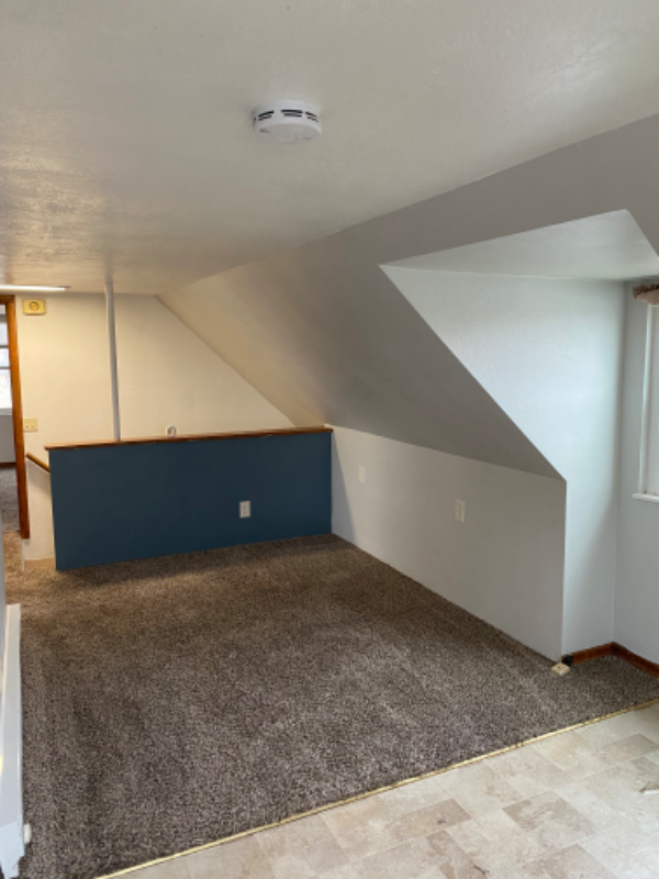 1042 W Cascade Ave #B - Photo 3 of 11