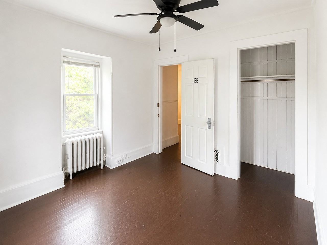 40 N Chestnut St - Photo 2 of 10