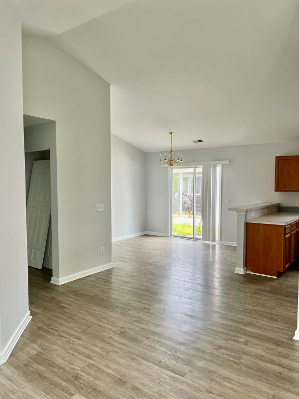 5005 Wickalow Way - Photo 5 of 19