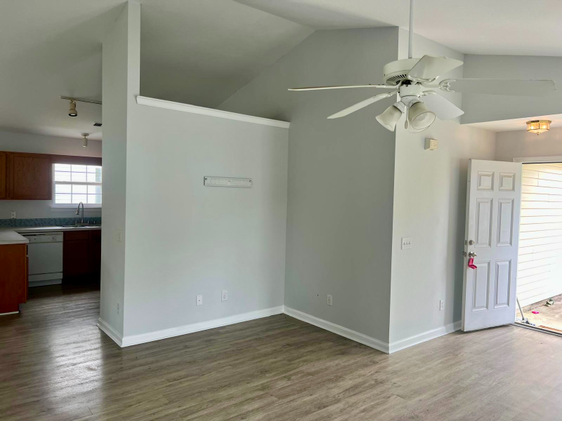 5005 Wickalow Way - Photo 6 of 19