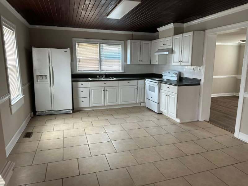 6401 Stantonsburg Rd - Photo 6 of 20