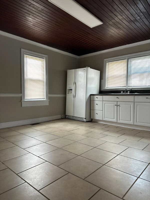 6401 Stantonsburg Rd - Photo 7 of 20