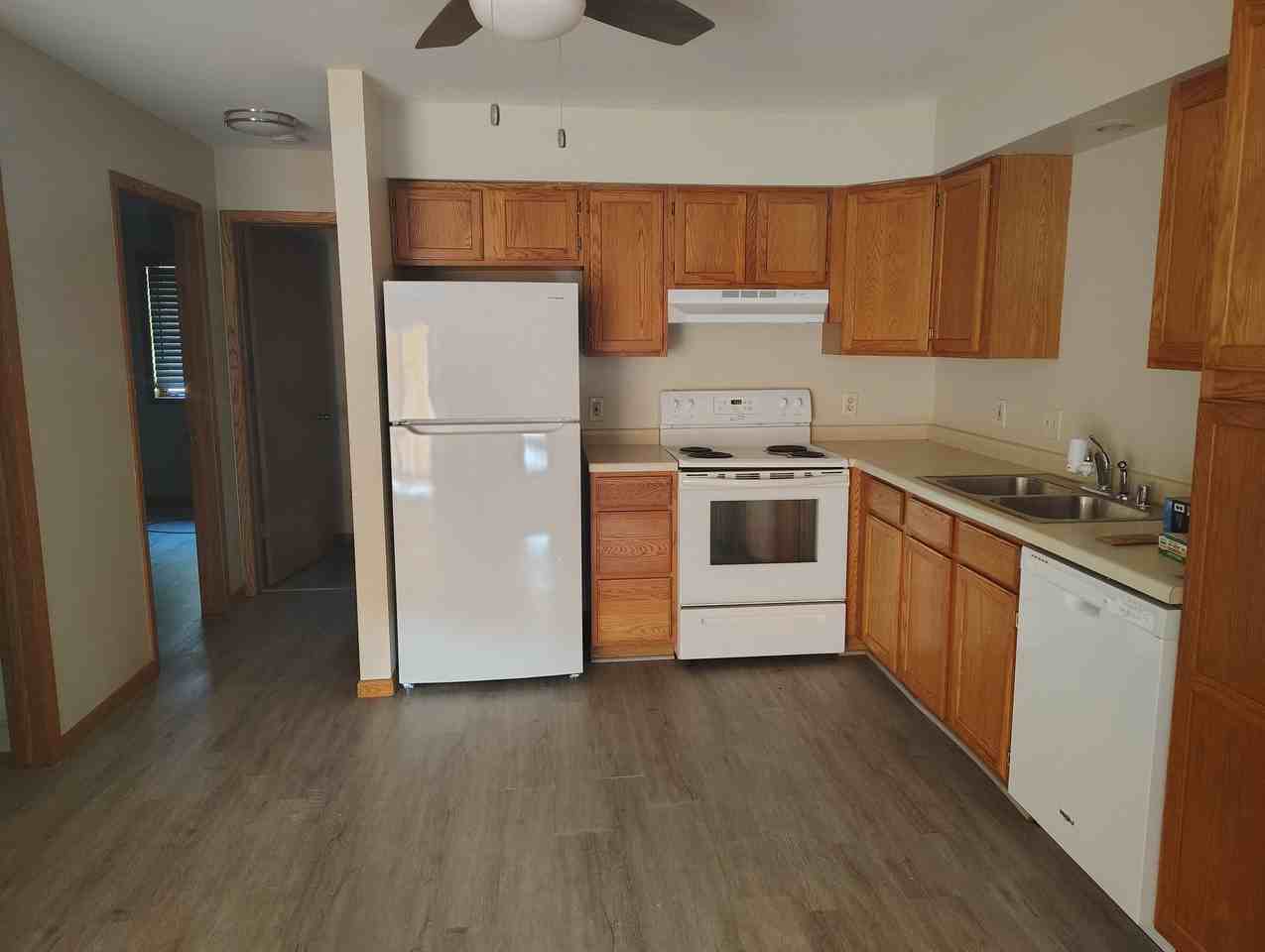 700 Iroquois Ct #701 - Photo 4 of 12