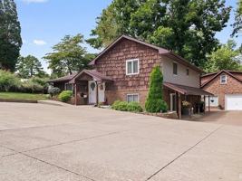 featured image of 506 Adams St #C