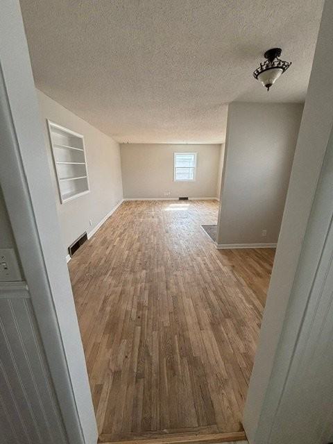1208 Grove Ave - Photo 4 of 7