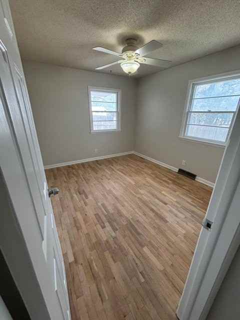1208 Grove Ave - Photo 5 of 7