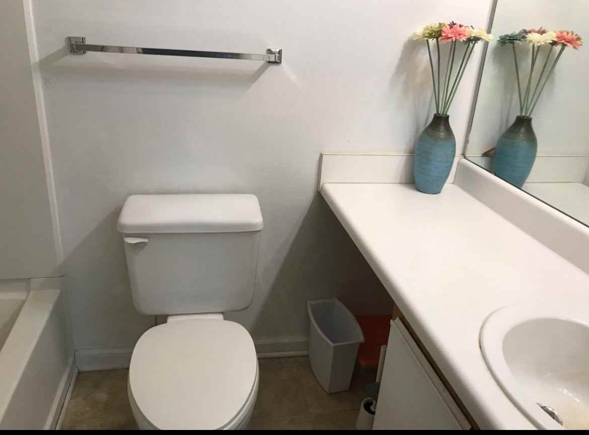1410 Collegiate Cir - Photo 7 of 16