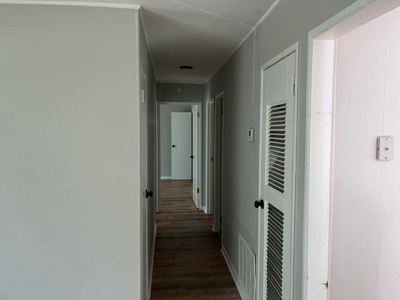 2641 Village Green Ln - Photo 6 of 11