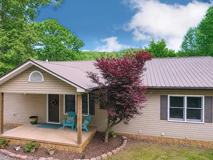 300 Harris Dr - Photo 1 of 1
