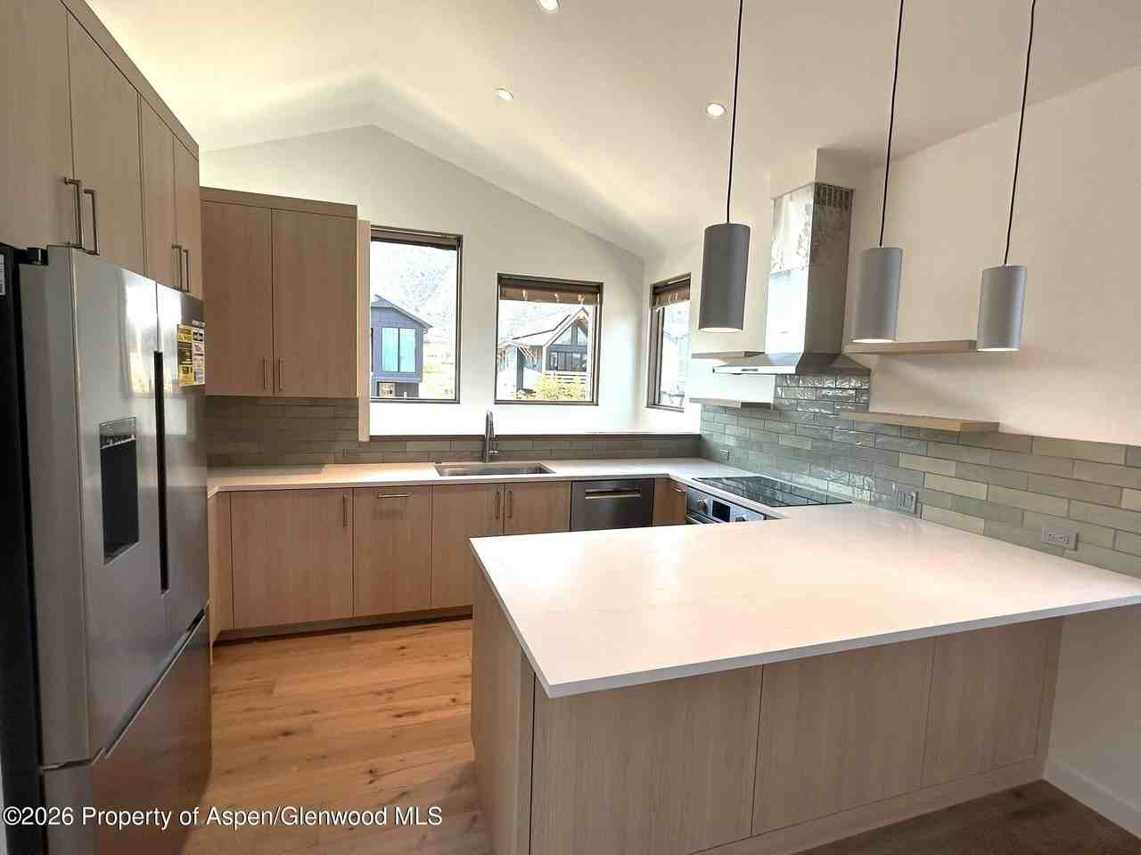 406 Stotts Mill Rd - Photo 5 of 23