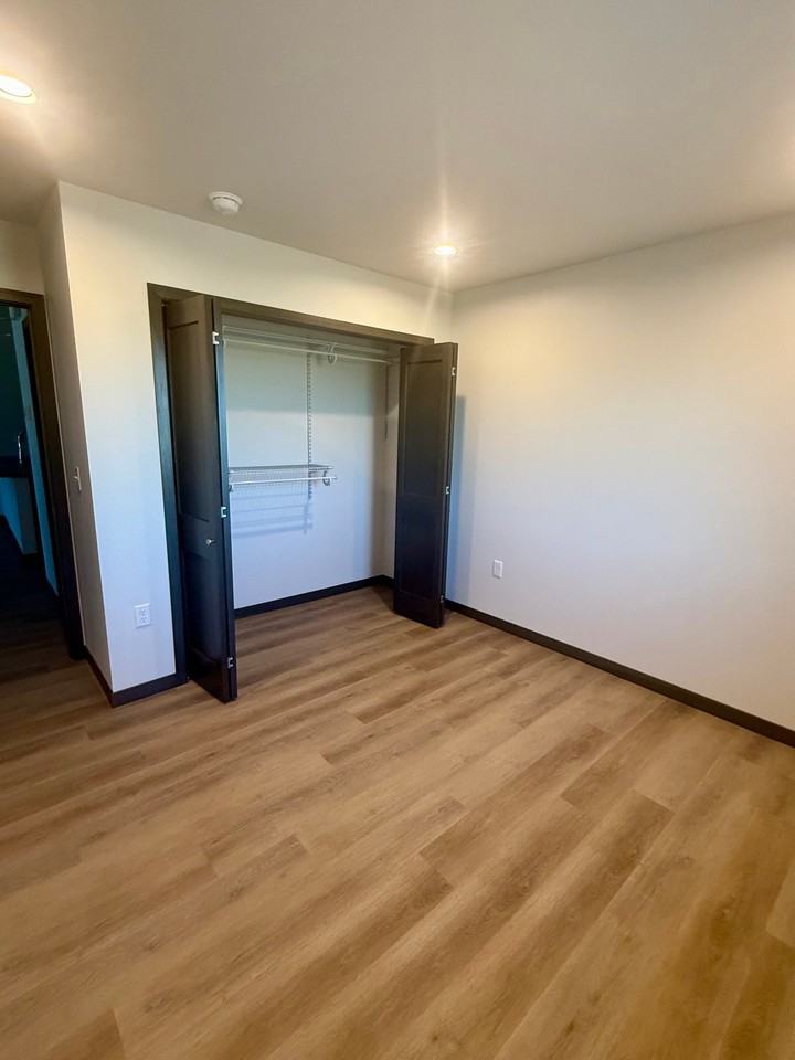 36th Ave W #2B - Photo 4 of 8