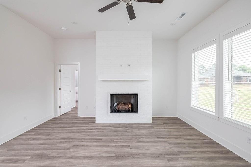2856 S Zinc Ave - Photo 3 of 21