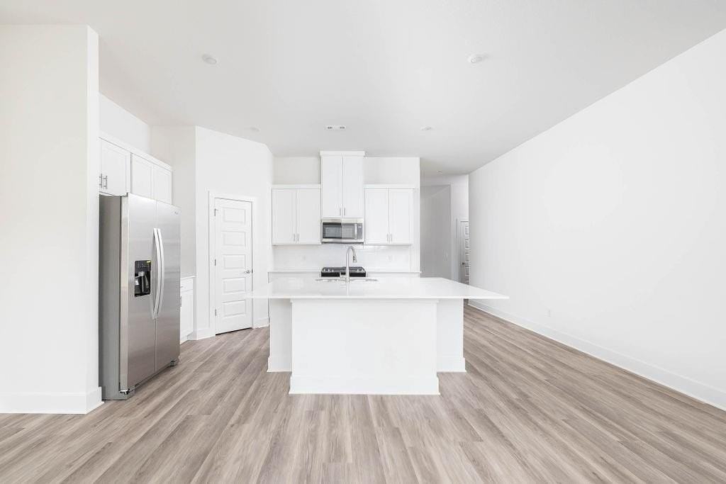 2856 S Zinc Ave - Photo 6 of 21