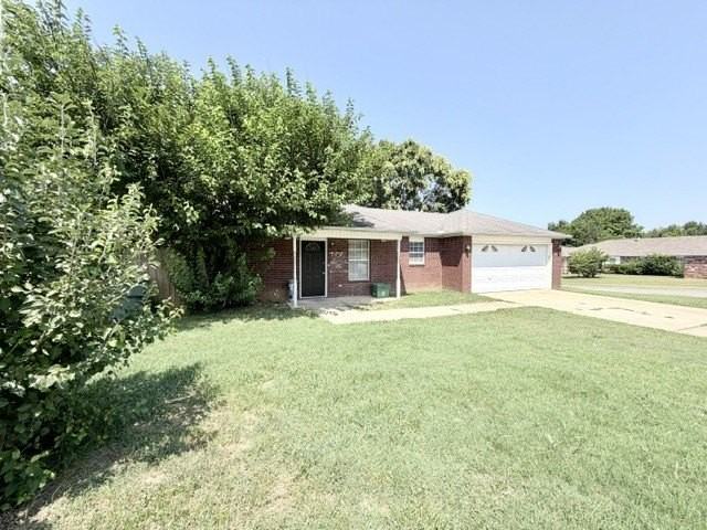 1233 N Boxley Ave - Photo 2 of 12