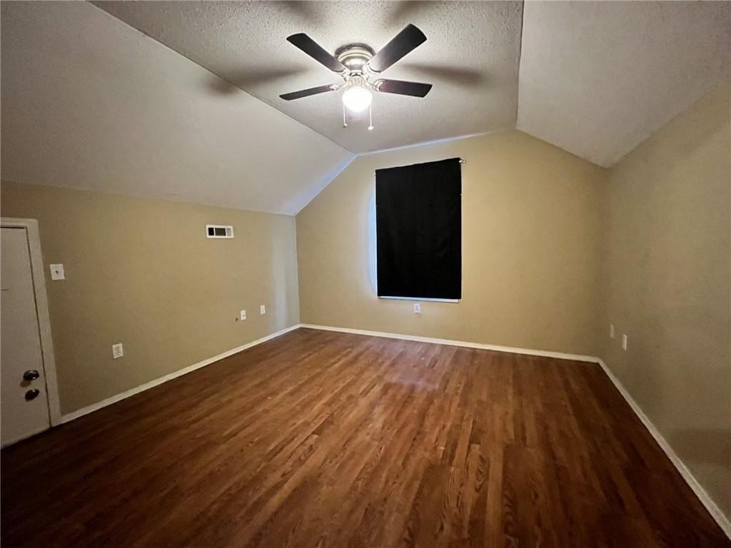 1629 N Saddlehorn Ave - Photo 4 of 11