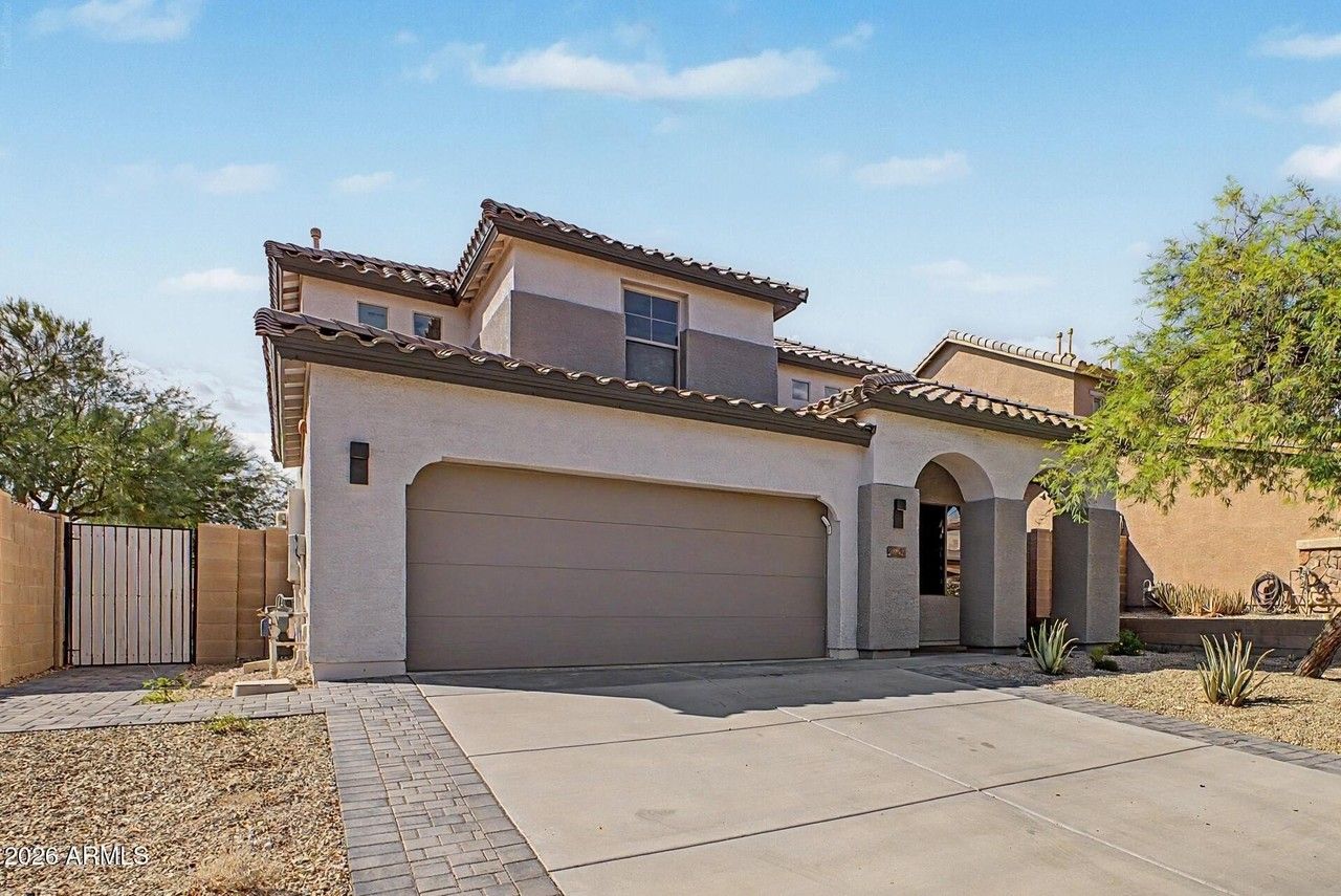 7062 W Andrew Ln - Photo 4 of 50