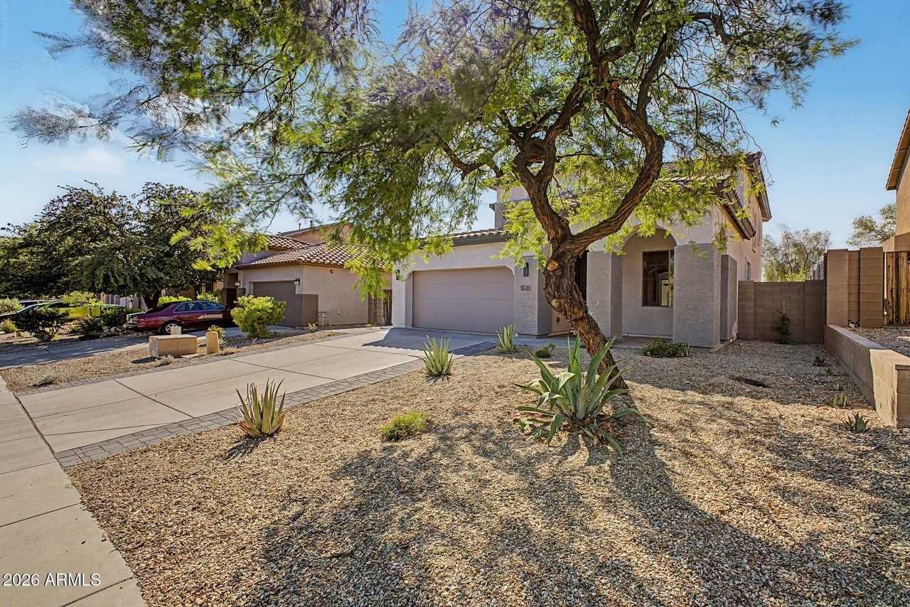 7062 W Andrew Ln - Photo 5 of 50