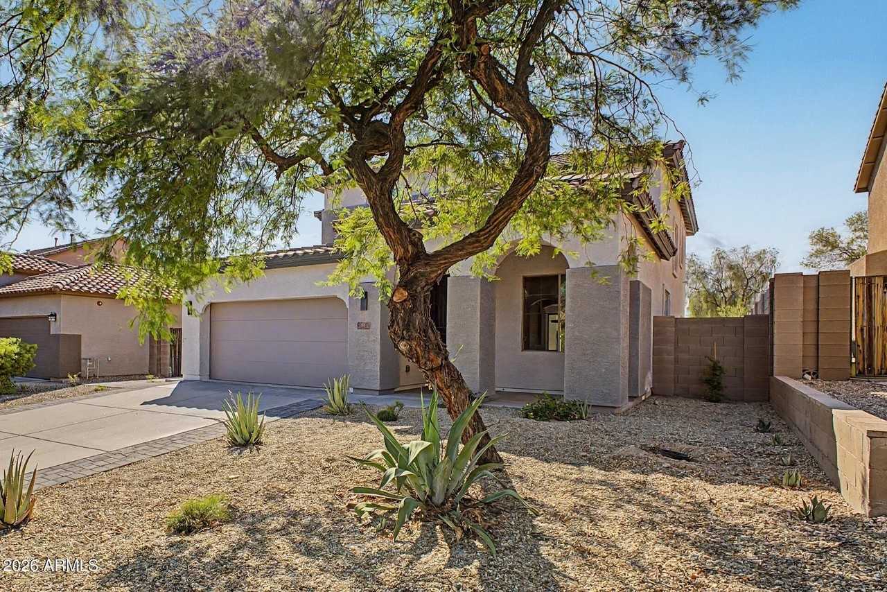 7062 W Andrew Ln - Photo 6 of 50