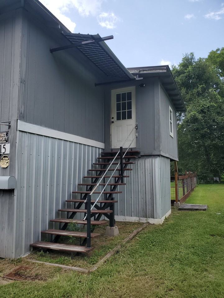315 E Avenue L - Photo 2 of 12