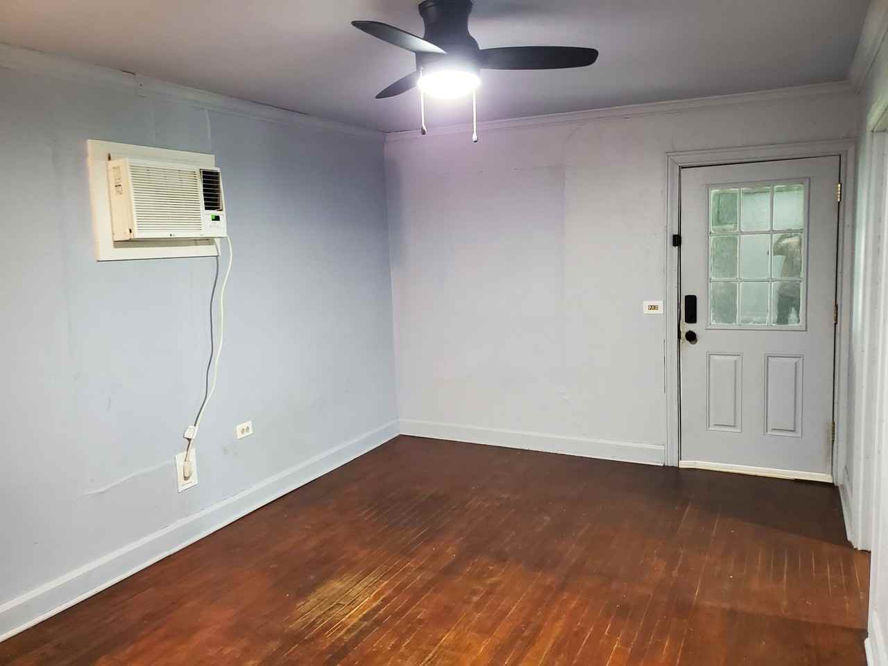 315 E Avenue L - Photo 5 of 12
