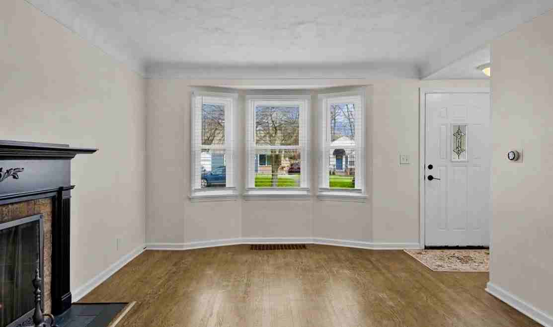 1130 Ottillia St Se - Photo 2 of 20