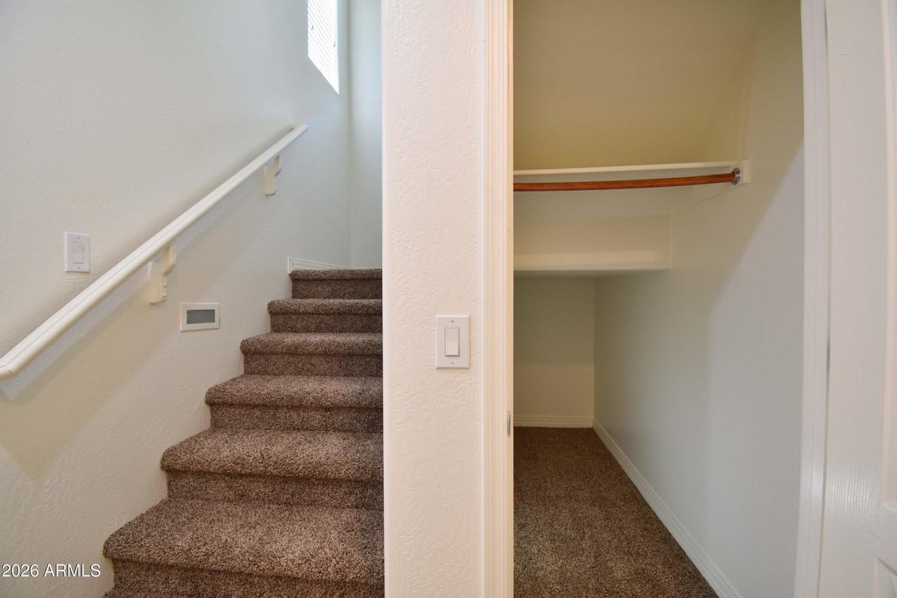 9015 W State Ave - Photo 7 of 31