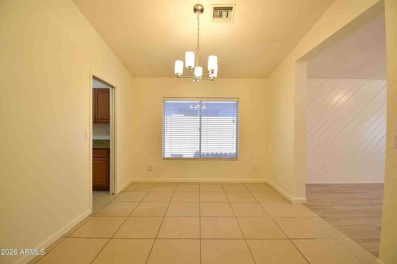 5570 W Becker Ln - Photo 4 of 38