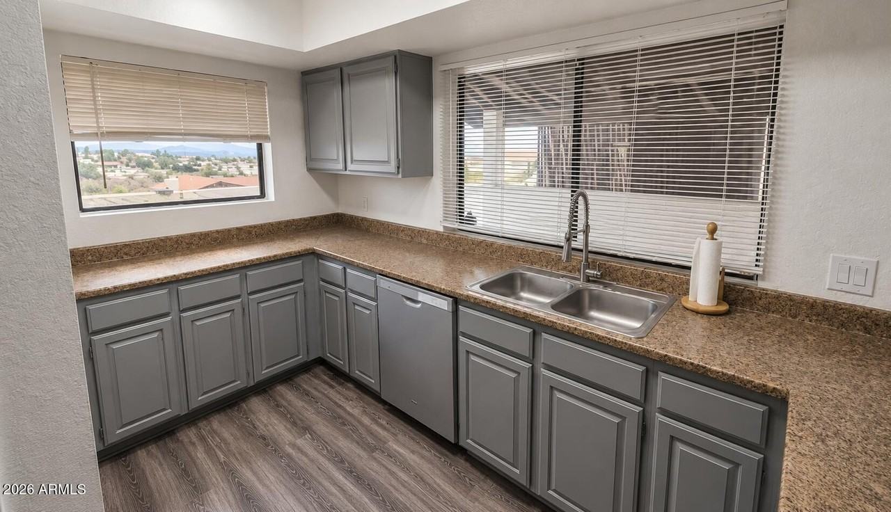 15849 E Palomino Blvd - Photo 4 of 24