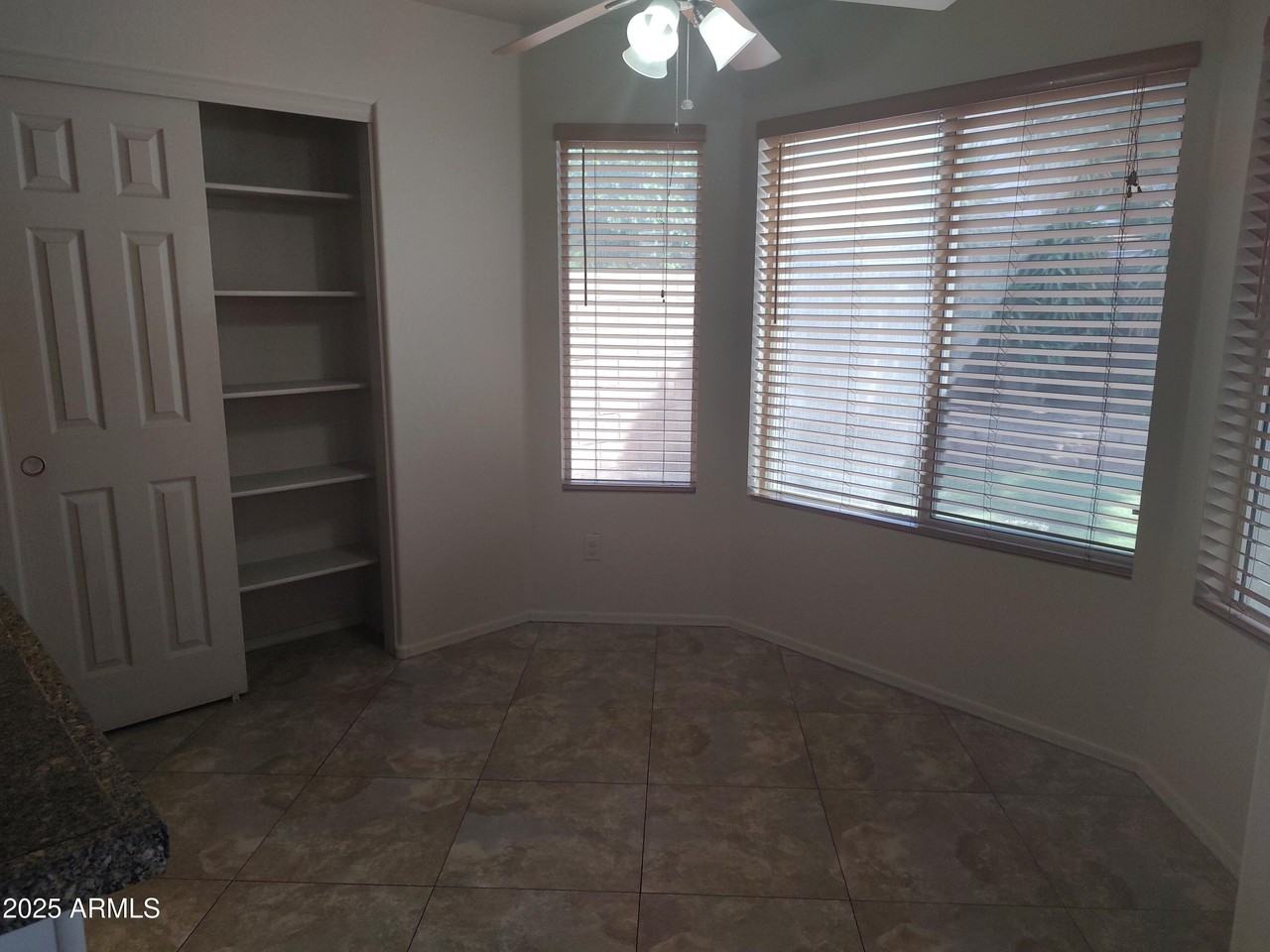 3239 E Kerry Ln - Photo 7 of 23