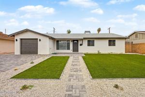 featured image of 8440 E Palm Ln
