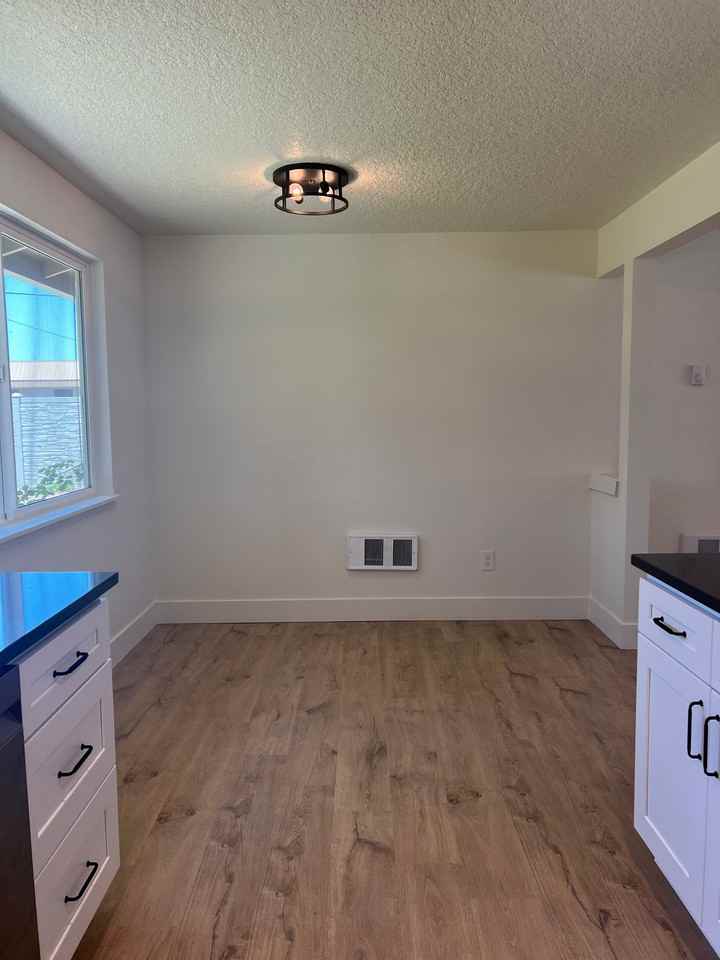 1577 Ne 237th Ave - Photo 6 of 13