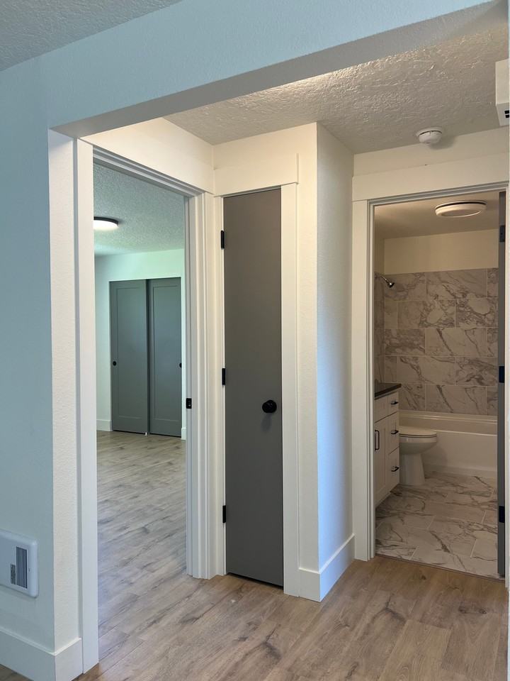 1577 Ne 237th Ave - Photo 7 of 13