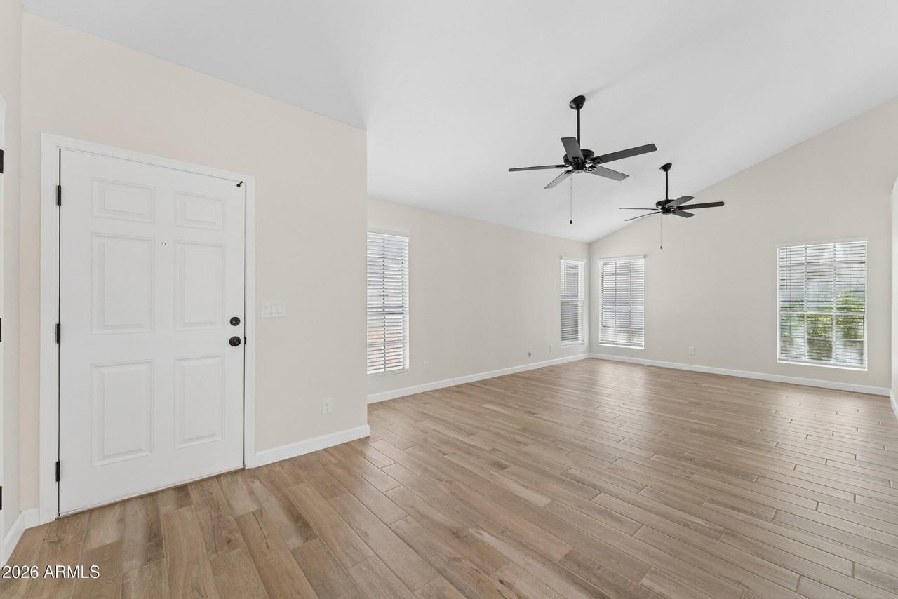 7214 W Sierra Vista Dr - Photo 3 of 28