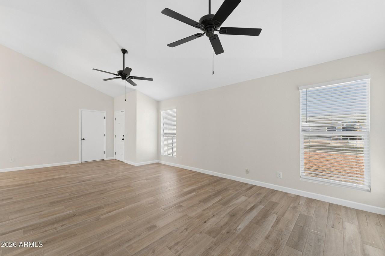 7214 W Sierra Vista Dr - Photo 6 of 28