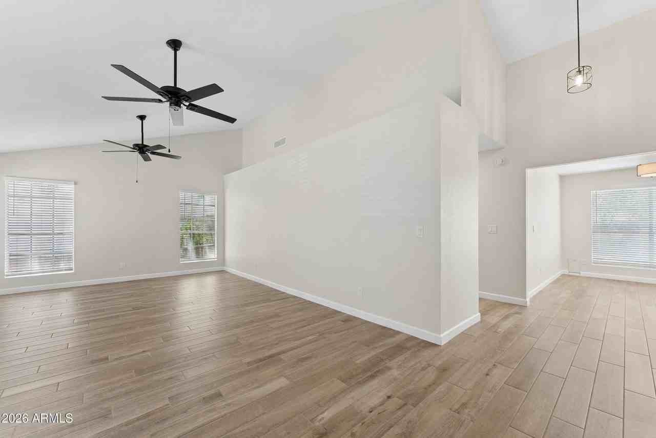 7214 W Sierra Vista Dr - Photo 7 of 28