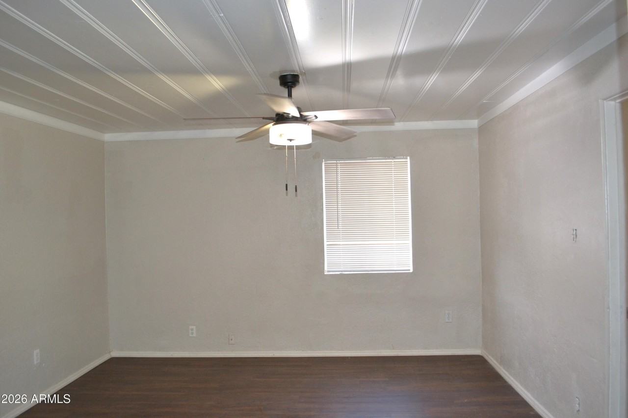 711 E 4th St #709 - Photo 6 of 13