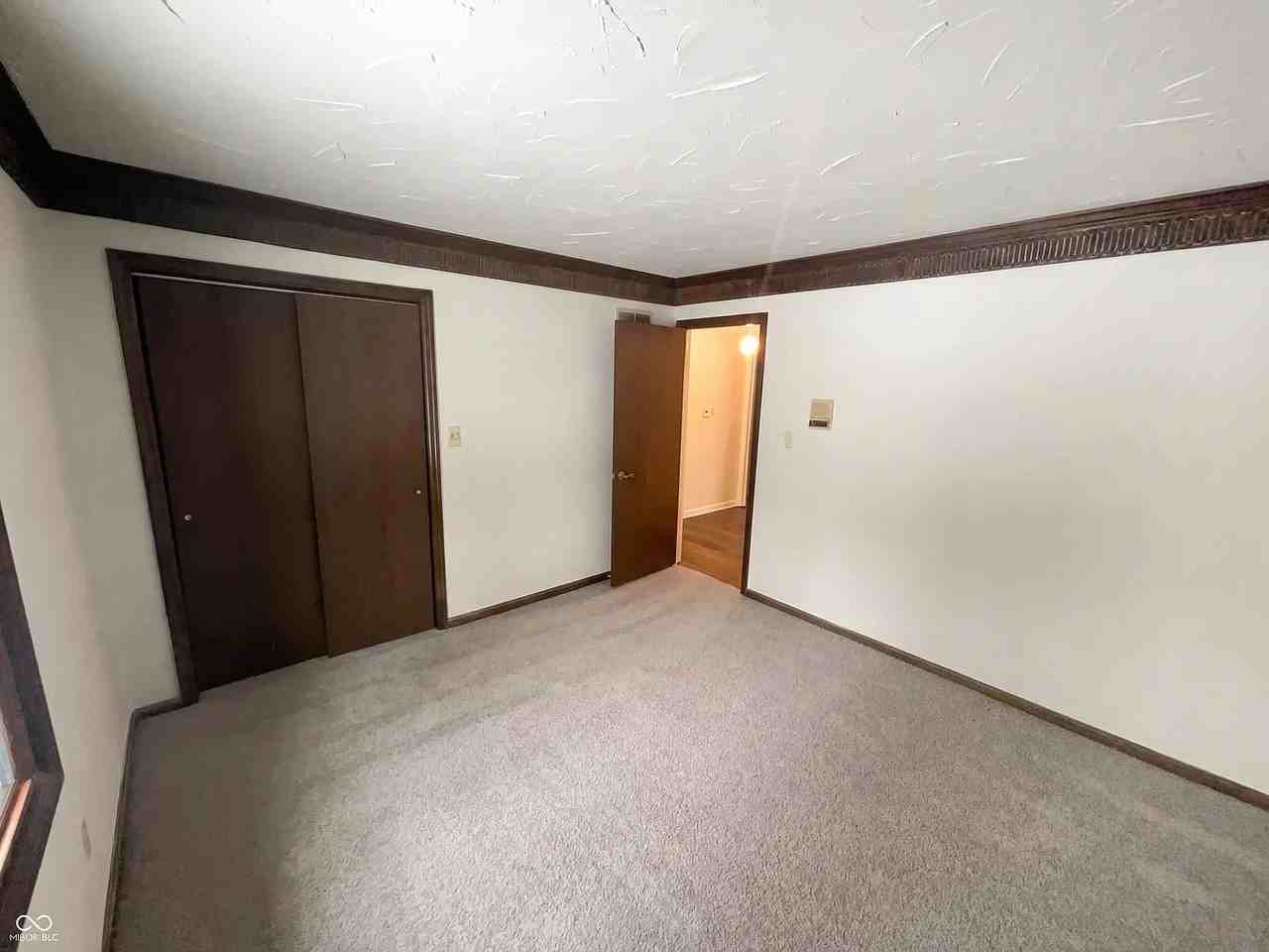 6830 Kingman Dr - Photo 4 of 20
