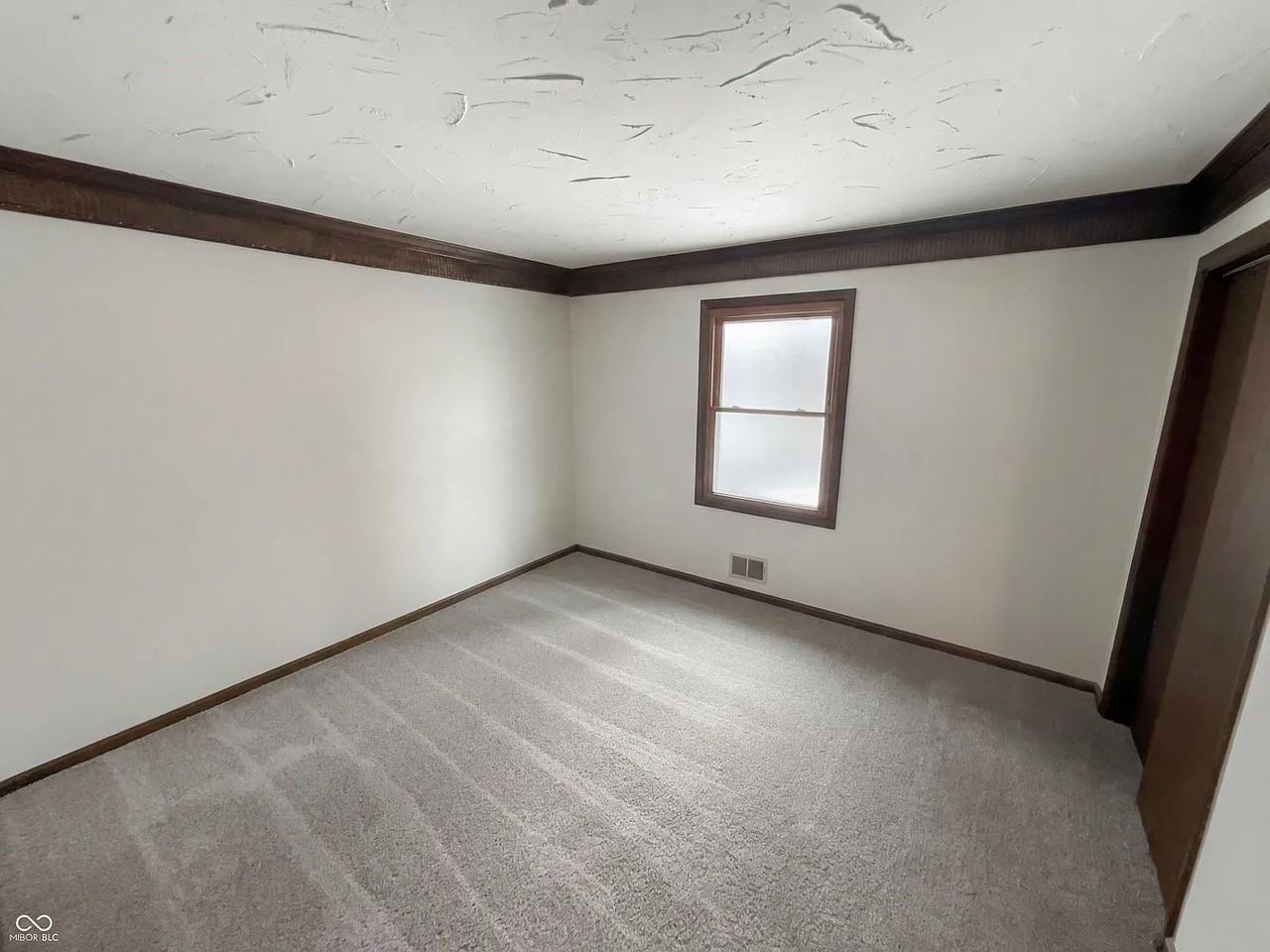 6830 Kingman Dr - Photo 5 of 20