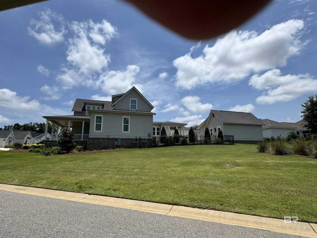 905 Geranium Dr - Photo 3 of 3