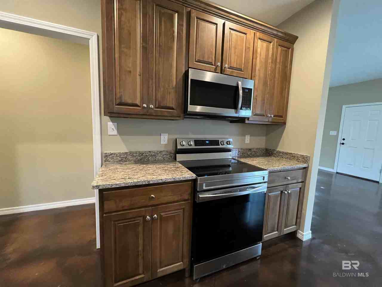 33122 Stables Dr - Photo 7 of 20