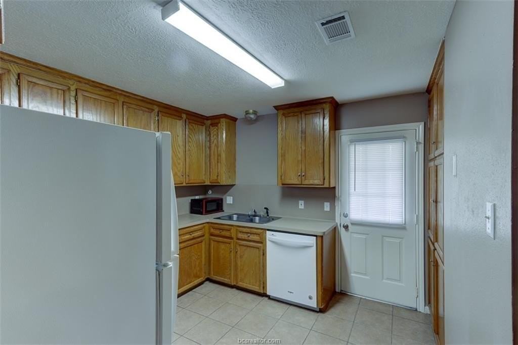 902 Kalanchoe Ct #AB - Photo 6 of 20