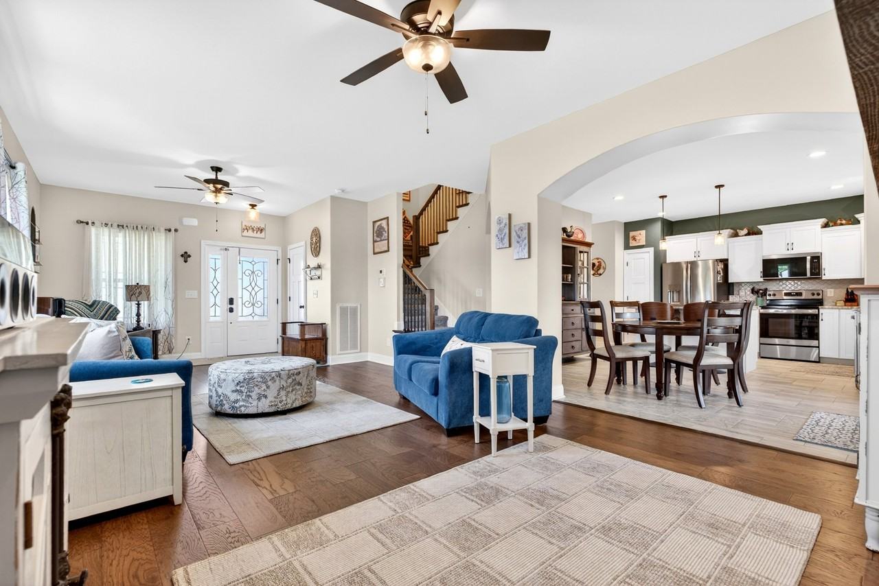 1305 Apple Blossom Rd - Photo 3 of 20