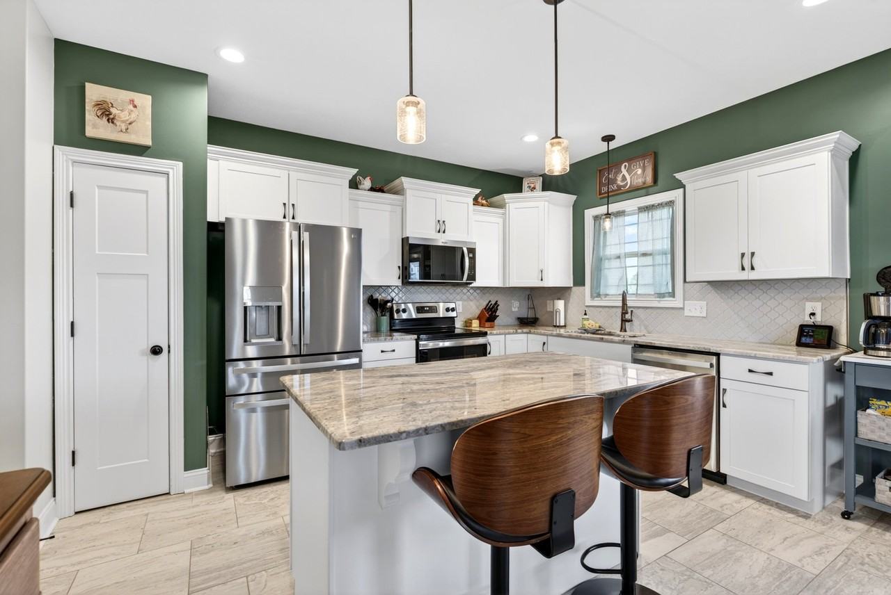 1305 Apple Blossom Rd - Photo 4 of 20