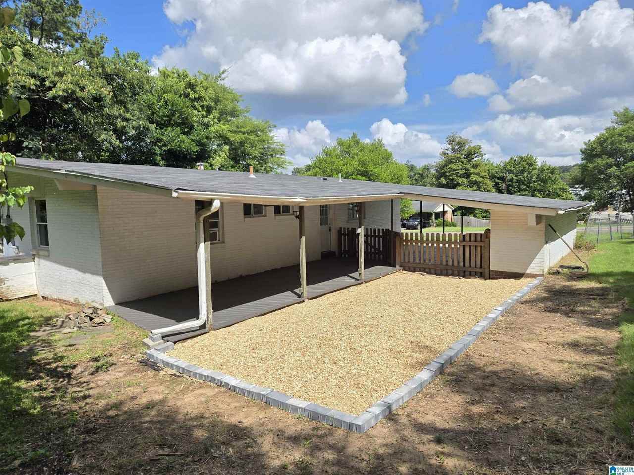 4048 Dolly Ridge Rd - Photo 3 of 21