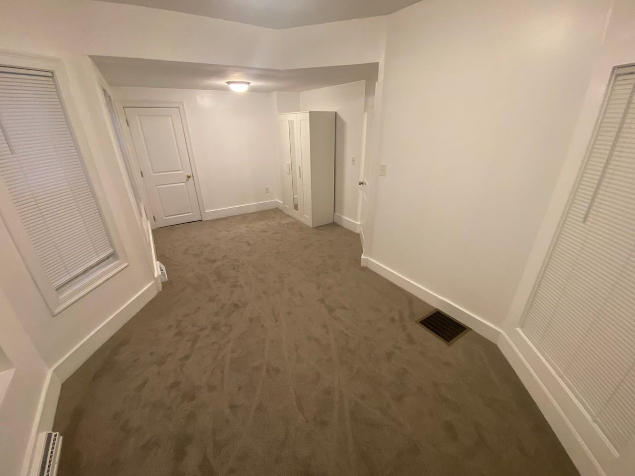 822 Main St - Photo 3 of 6