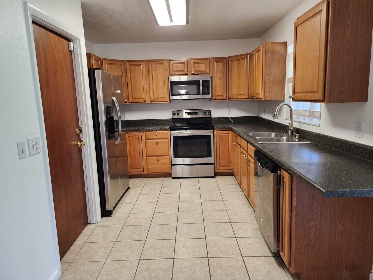 14532 Knoll Ridge Dr - Photo 3 of 20