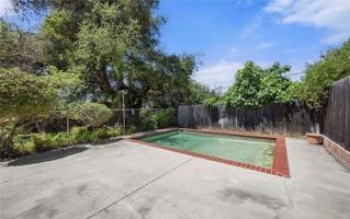 featured image of 723 Rainbow Dr